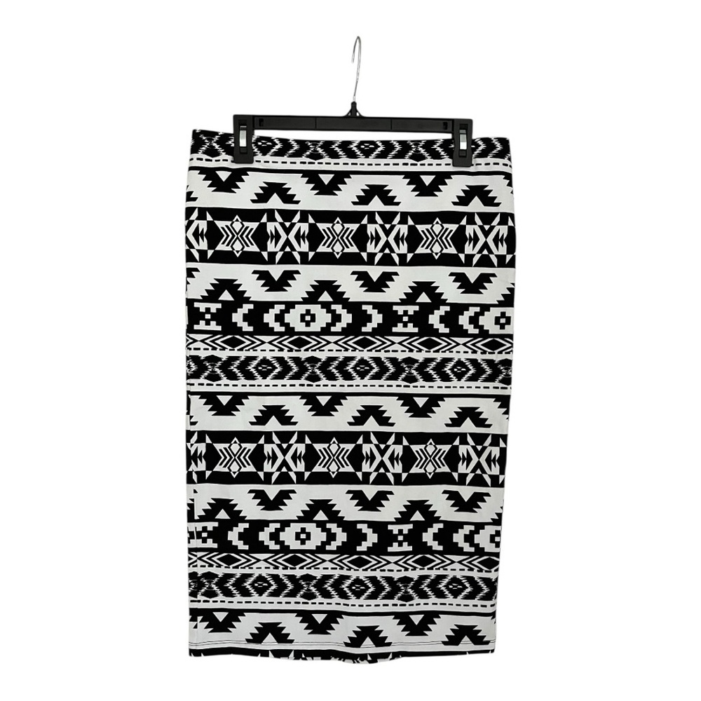 Express Aztec patterned black and white skirt